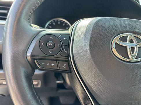 Used 2022 Toyota RAV4 XLE w/ Convenience Package AWD/4WD image 19