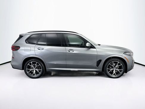Used 2024 BMW X5 xDrive40i w/ M Sport Package image 4