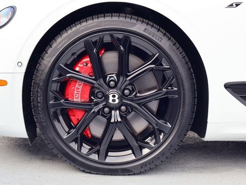 Used 2024 Bentley Continental GT V8 image 13