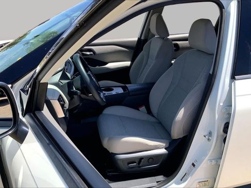 Used 2021 Nissan Rogue SV FWD image 8