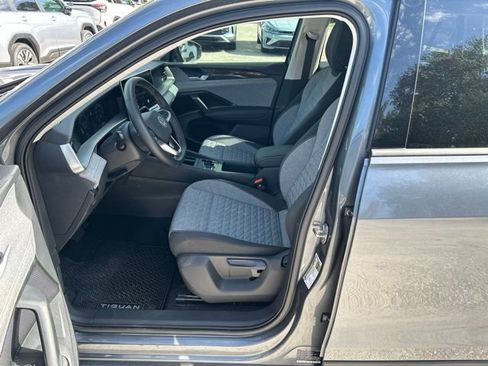 Used 2025 Volkswagen Tiguan S FWD image 5