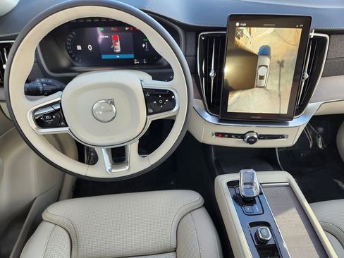 New 2026 Volvo XC90 T8 Ultra w/ Protection Package Premier image 2