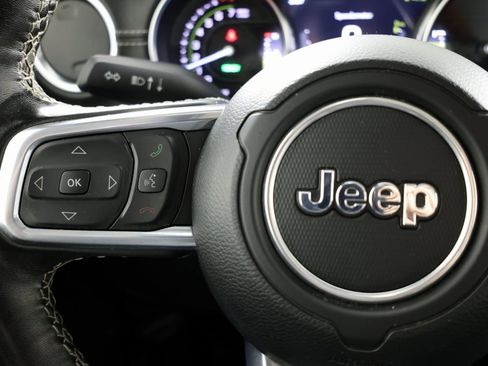 Used 2022 Jeep Wrangler Unlimited Sahara w/ Cold Weather Group image 26