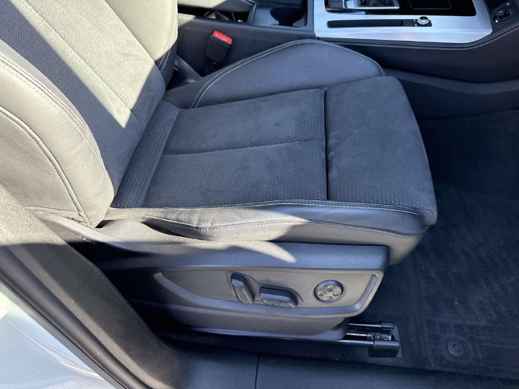 Used 2023 Audi Q5 e Premium Plus AWD/4WD image 27
