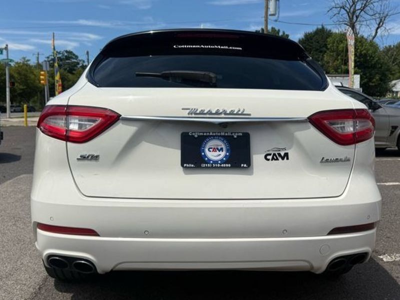 Used 2020 Maserati Levante S AWD/4WD image 4