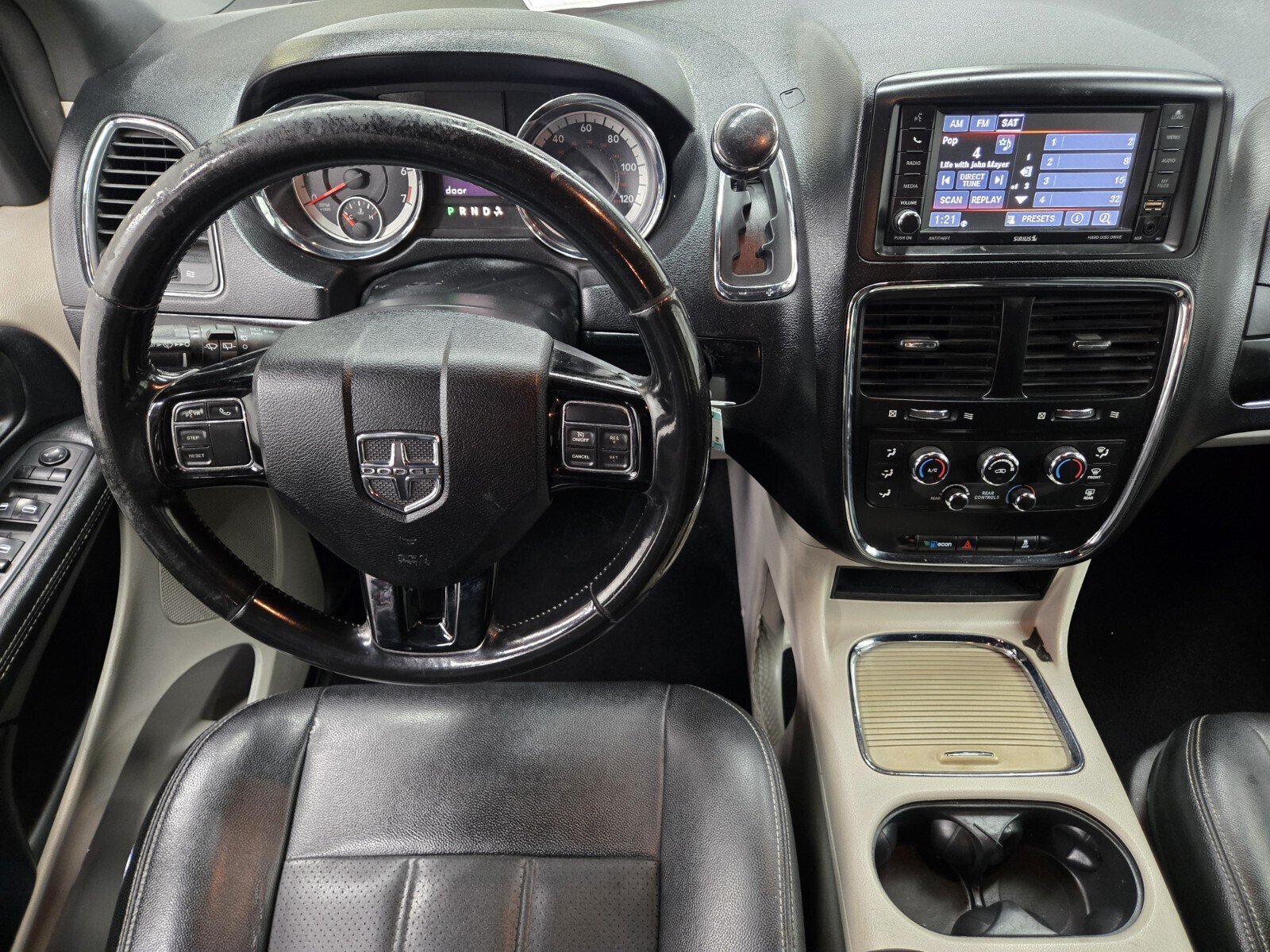 Used 2019 Dodge Grand Caravan SXT FWD image 9