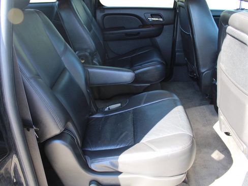 Used 2011 Chevrolet Suburban LTZ AWD/4WD image 6