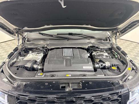 Used 2018 Land Rover Range Rover Supercharged image 39