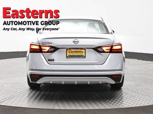 Used 2023 Nissan Altima 2.5 S FWD image 6