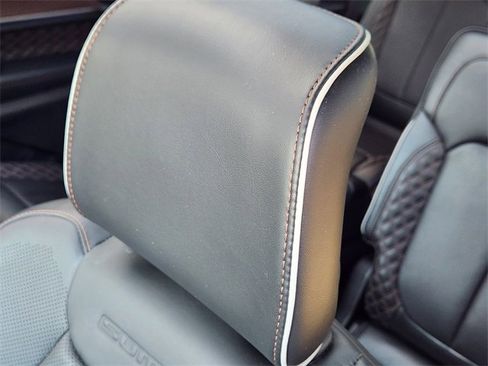 Used 2021 Jeep Grand Cherokee L Summit w/ Luxury Tech Group V image 11