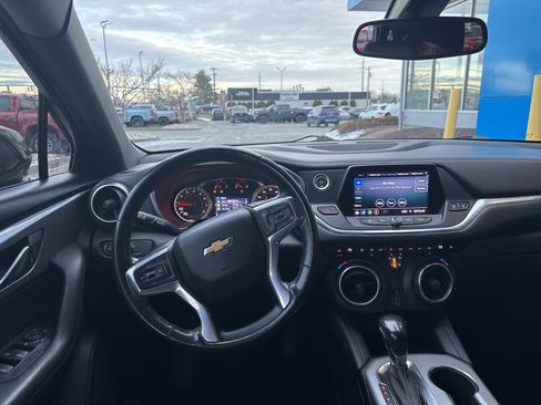 Used 2019 Chevrolet Blazer LT w/ Sun and Wheels Package image 2