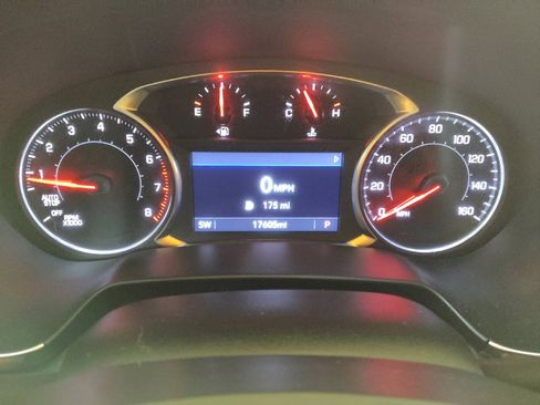 Used 2024 Chevrolet Blazer LT w/ Convenience Package FWD image 23