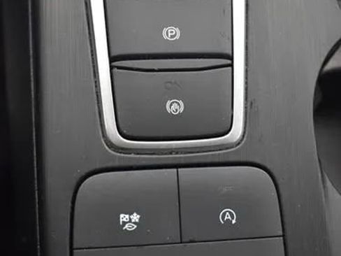 Used 2025 Ford Escape Active image 36