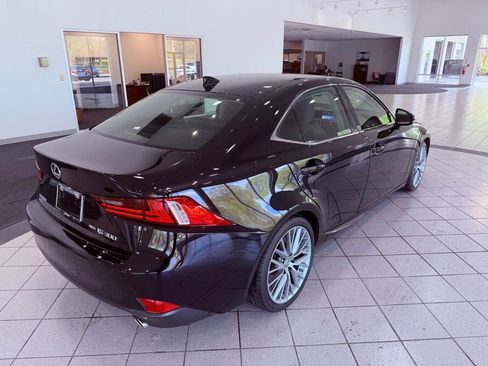 Used 2016 Lexus IS 300 AWD image 11