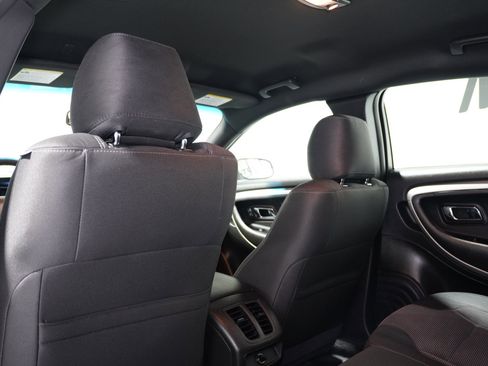 Used 2018 Ford Taurus SEL image 16