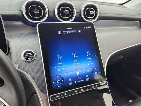 Used 2024 Mercedes-Benz GLC 300 image 13