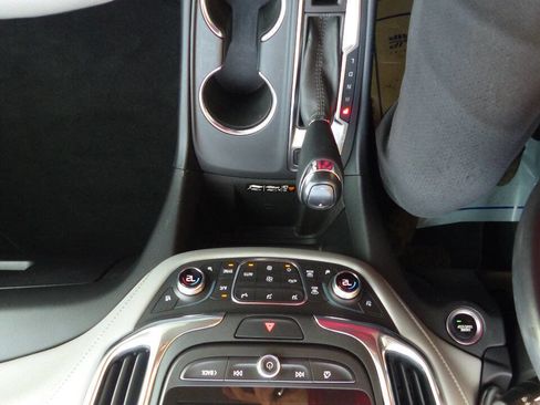 Used 2019 Chevrolet Equinox Premier image 32