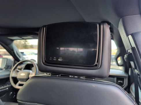 Used 2023 Ford Expedition Platinum AWD/4WD image 31