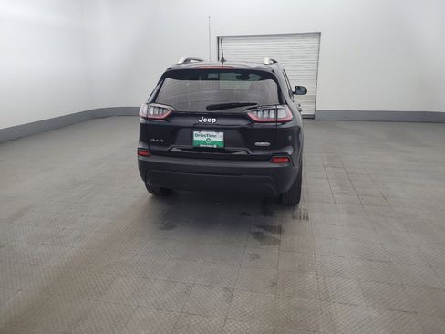 Used 2021 Jeep Cherokee Latitude Plus AWD/4WD image 7