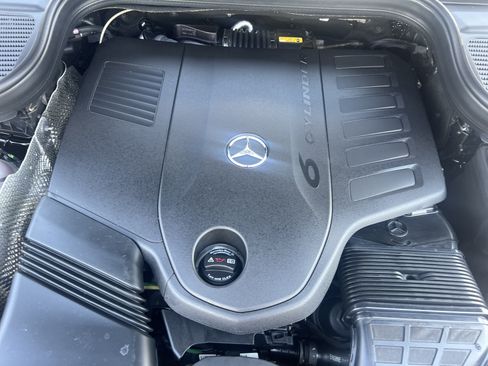 Certified 2025 Mercedes-Benz GLE 450 4MATIC image 36