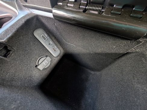 Used 2022 Dodge Challenger GT w/ Blacktop Package image 27