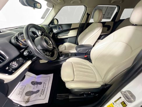 Used 2019 MINI Cooper Countryman SE w/ Convenience Package image 14