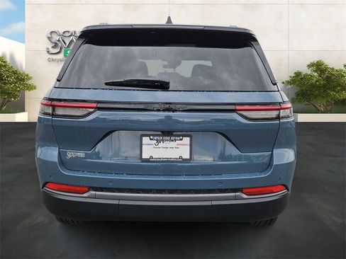 New 2026 Jeep Grand Cherokee Limited w/ Limited Altitude Package RWD image 4