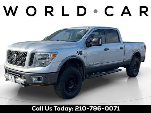 Used 2018 Nissan Titan PRO-4X w/ Pro-4x Utility Package AWD/4WD image 7