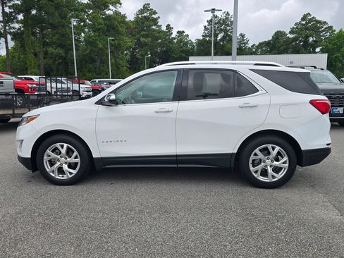 Certified 2021 Chevrolet Equinox Premier w/ LPO, Cargo Package FWD image 2