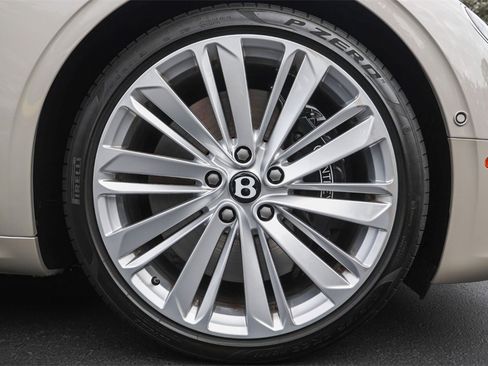 Used 2022 Bentley Continental GT Speed image 15