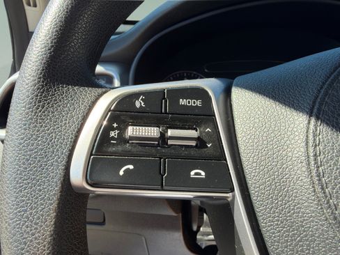 Used 2020 Kia Sorento LX AWD/4WD image 23
