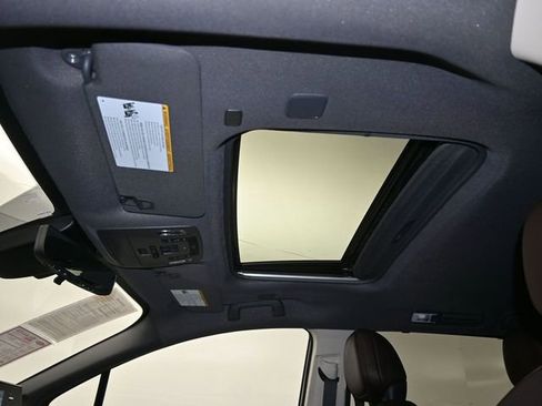 Certified 2024 Toyota Sienna Platinum image 28