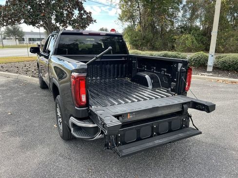 Used 2025 GMC Sierra 1500 SLT image 25