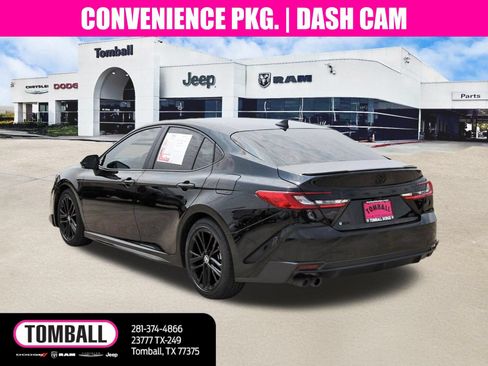 Used 2025 Toyota Camry SE w/ Convenience Package FWD image 5