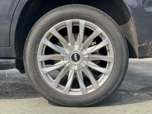 Used 2023 Cadillac Escalade Premium Luxury w/ Performance Package image 3