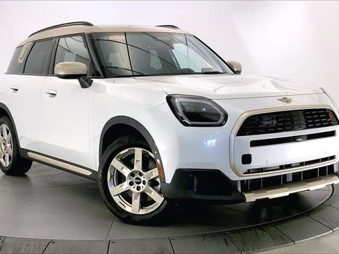 Used 2025 MINI Cooper Countryman S w/ Comfort Package Max image 1