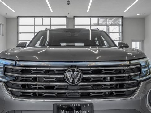 Used 2024 Volkswagen Atlas SE AWD/4WD image 23