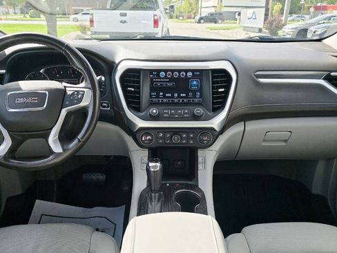 Used 2018 GMC Acadia SLT w/ LPO, Floor Liner Package AWD/4WD image 21