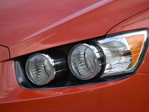 Used 2012 Chevrolet Sonic LTZ image 33