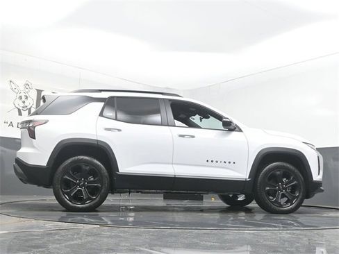 New 2026 Chevrolet Equinox LT w/ Convenience Package II image 31