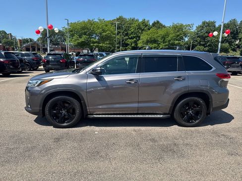 Used 2018 Toyota Highlander Limited Platinum AWD/4WD image 4