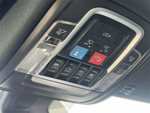 New 2026 RAM 1500 4x4 Crew Cab image 14