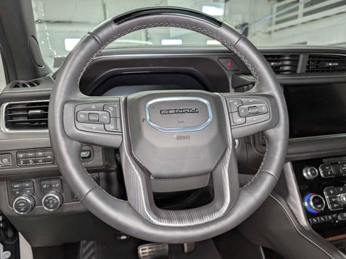 Used 2024 GMC Yukon Denali Ultimate image 39