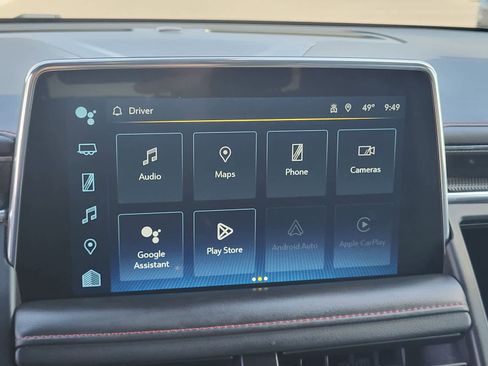 Used 2022 Chevrolet Suburban RST w/ Luxury Package image 20