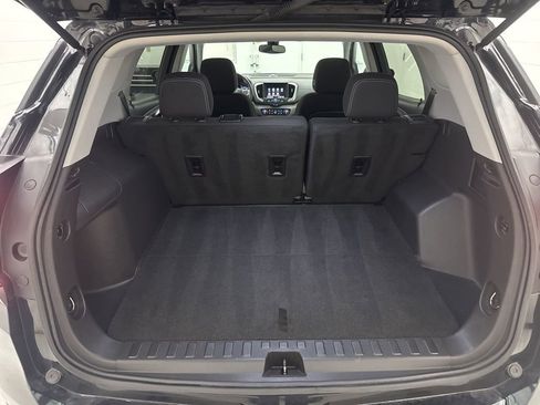 Used 2023 GMC Terrain SLE w/ Driver Convenience Package image 6