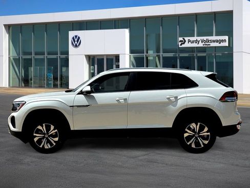 New 2026 Volkswagen Atlas Cross Sport SE FWD image 5