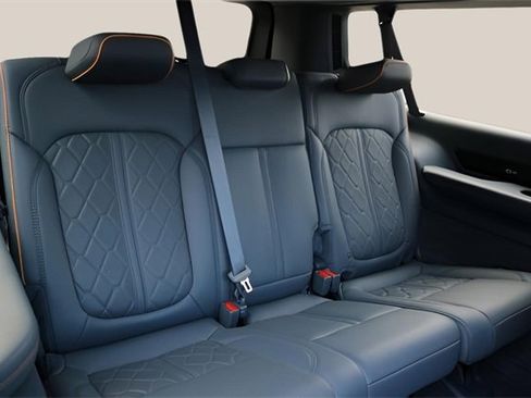 Used 2023 Jeep Grand Wagoneer L Series III w/ Rear Seat Video Group 1 image 21