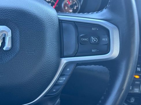 Used 2022 RAM 1500 Big Horn AWD/4WD image 9