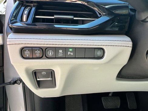 Used 2022 Acura MDX SH-AWD w/ Advance Package image 22