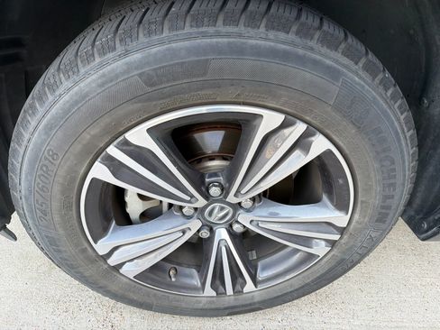Used 2017 Acura MDX FWD image 2